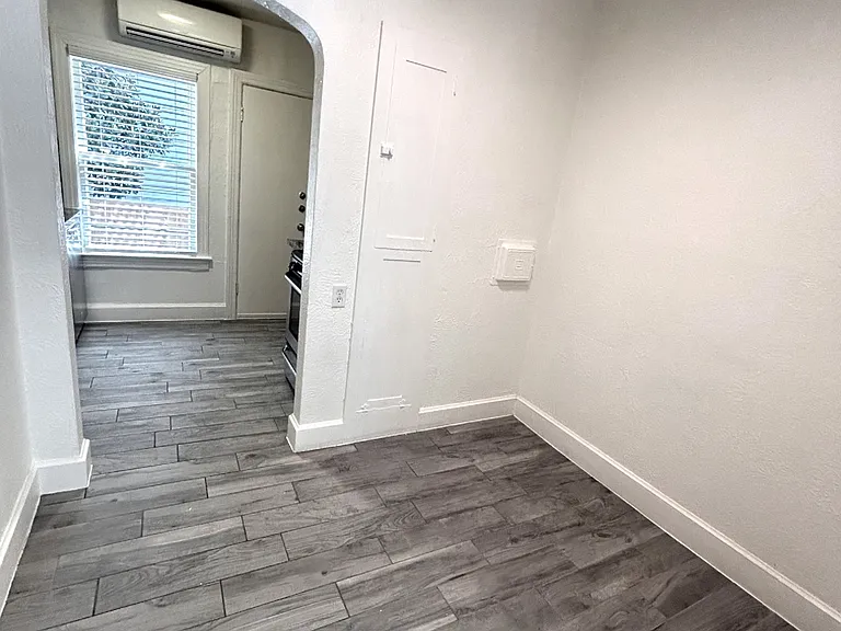4217 Wycliff Ave #1BDUF — Photo 9