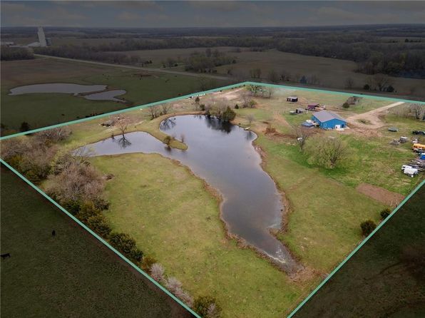 9523 59 Hwy, Erie, KS 66733