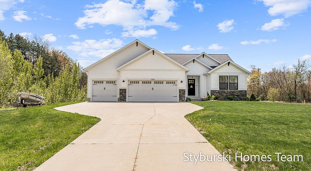 12436 State Rd, Nunica, MI 49448 | Zillow