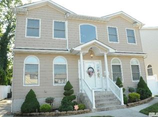 2002 Russell St, Bellmore, NY 11710