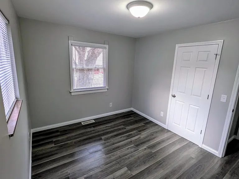 520 N Wilson Ave — Photo 28