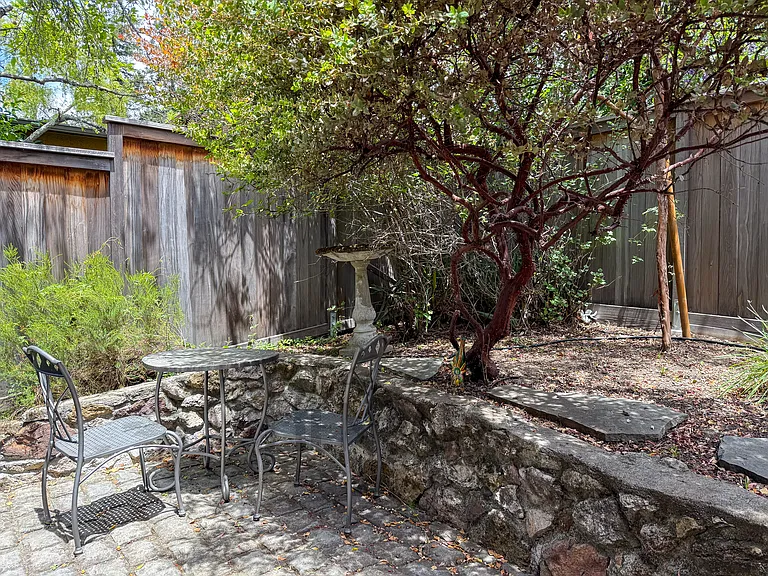 1187 Arch St — Photo 18