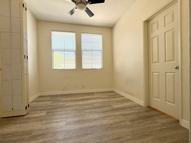 801 Maplewood — Photo 19