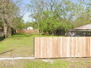 8411 Peachtree St, Houston, TX 77016