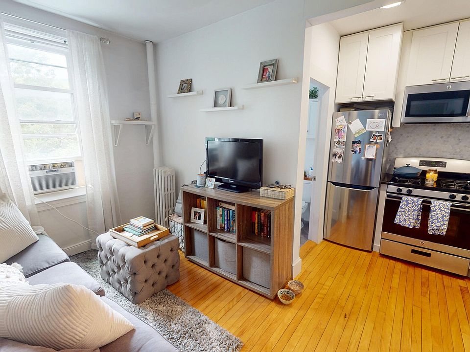 1st image of 10 Jamaicaway APT 22