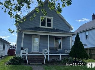 121 15th St, Silvis, IL 61282