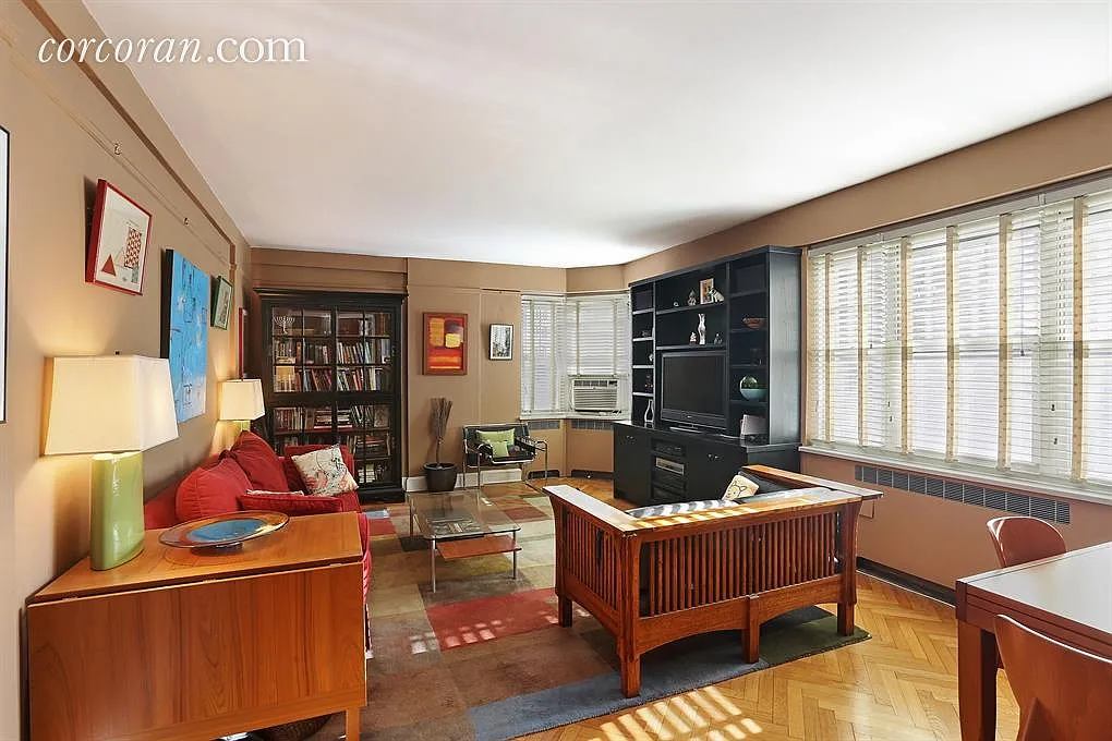 140 Cabrini Blvd APT 10 photo 1