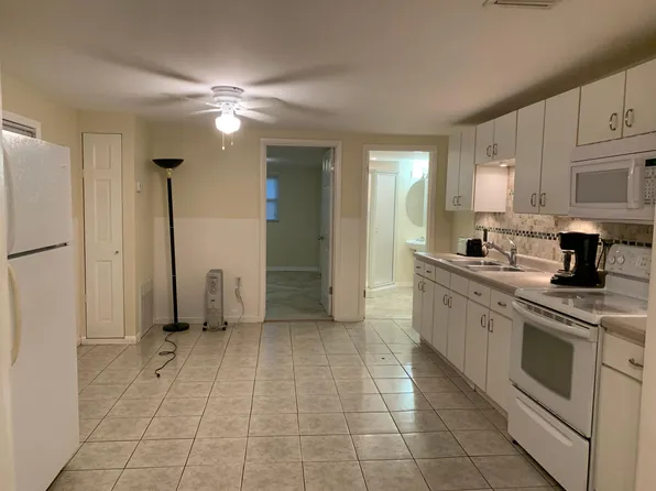 4871 Victoria Ave #2, Sarasota, FL 34233