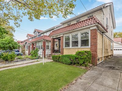 80-25 Woodhaven Boulevard, Flushing, NY, 11385