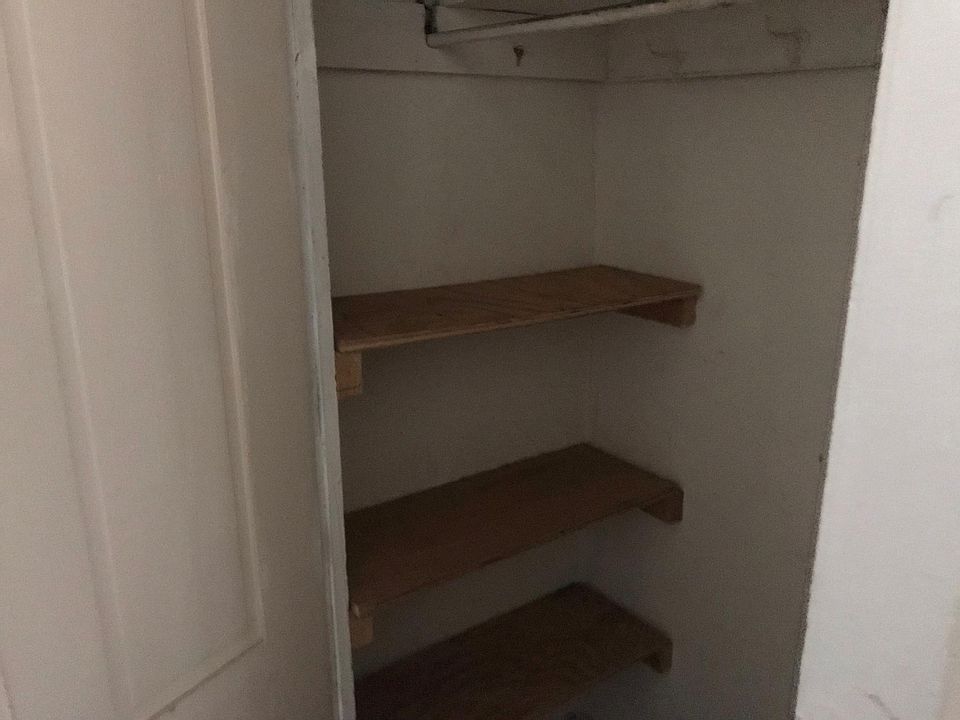 1st image of 176 Krams Ave