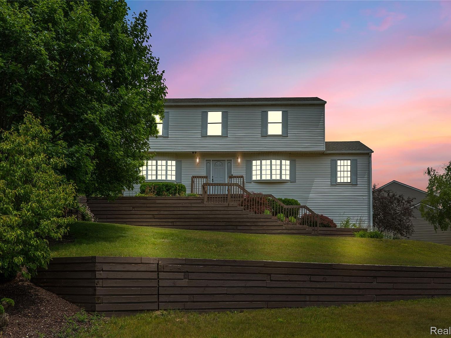 くらりす 10944 Charring Cross Cir, Whitmore Lake, MI 48189 | Zillow