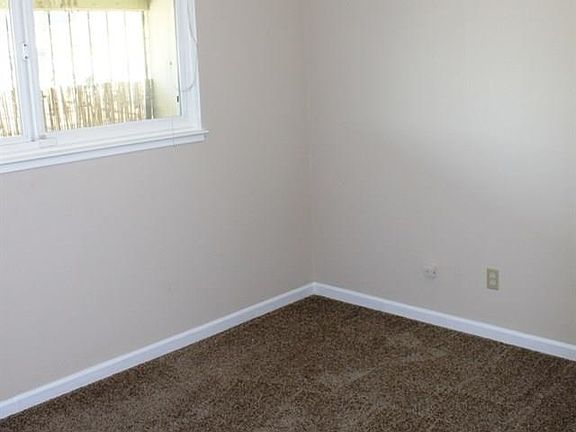 5th image of 16723 Hannah Dr
