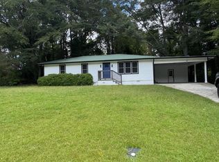 4274 Pineview Dr, Powder Springs, GA 30127