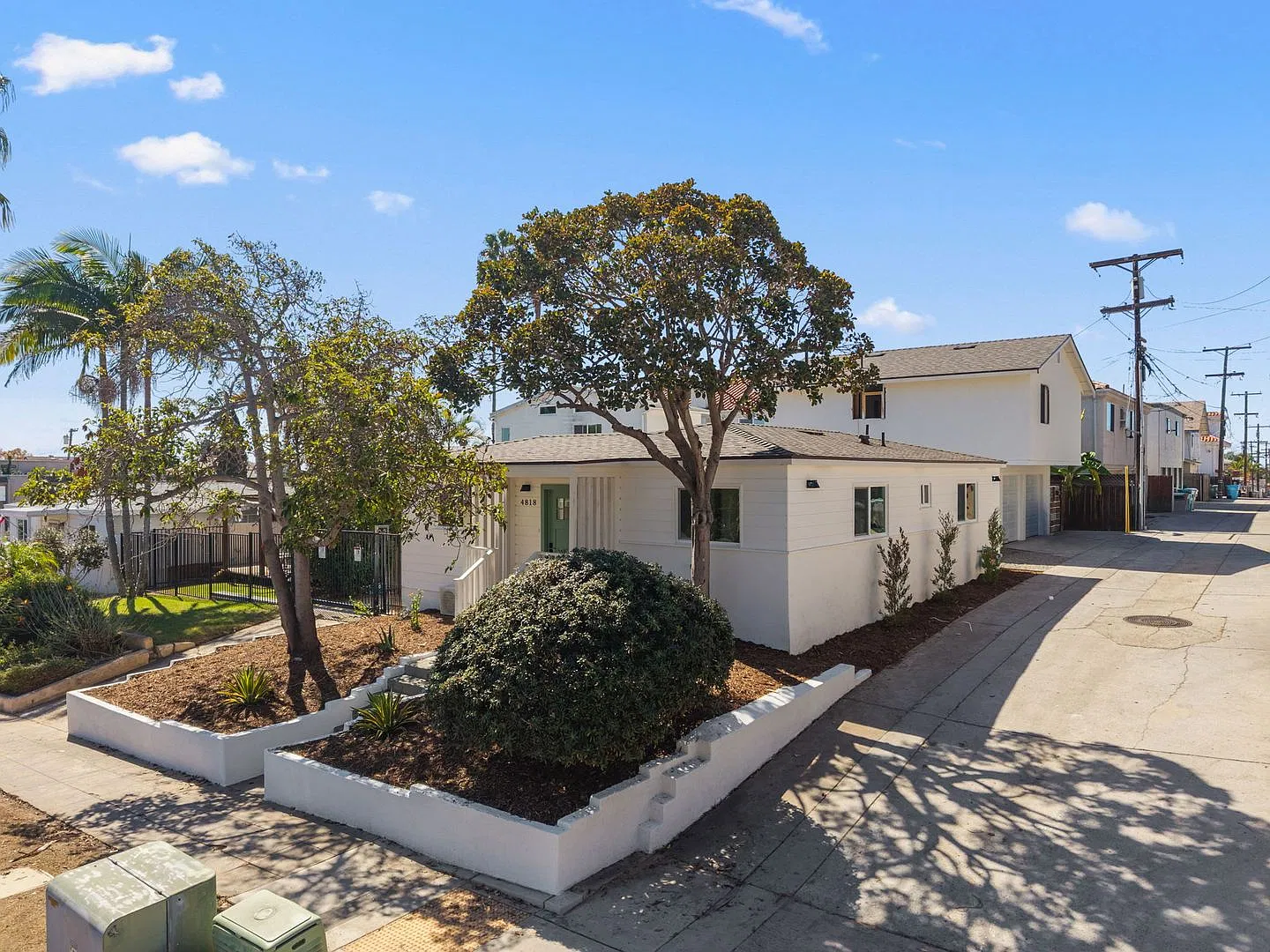 Remodeled 2 Bed / 2 Bath Home Near Kate Sessions Park Private Yard & Garage! — Photo 2