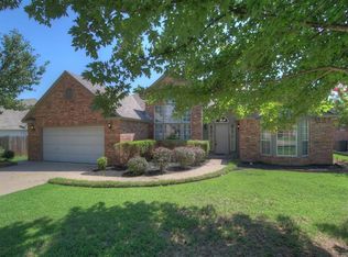 5109 S Spruce Dr W, Sand Springs, OK 74063
