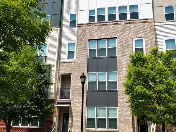 2592 Neabsco Common Pl, Woodbridge, VA 22191