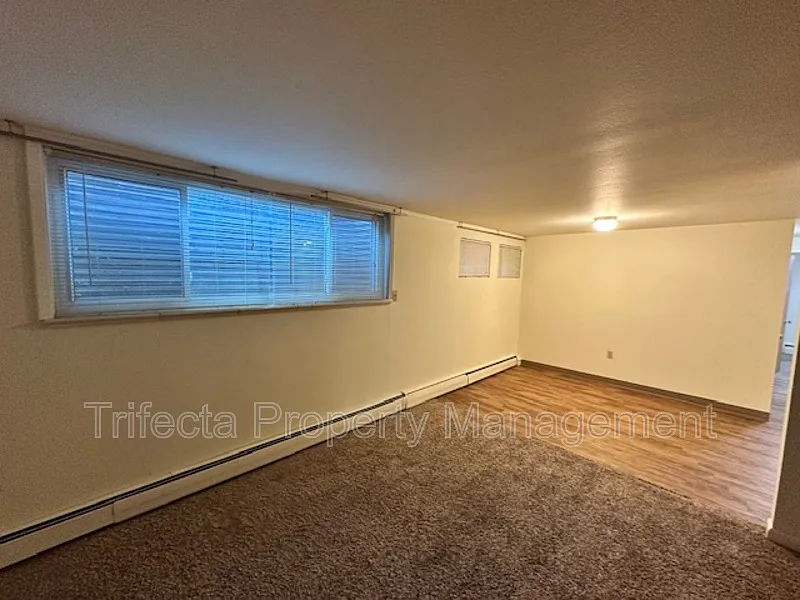 2 bed, 1.0 bath, 900 sqft, $1,345 — Photo 2