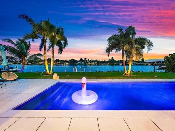 7128 W Lake Drive, Lake Clarke Shores, FL 33406