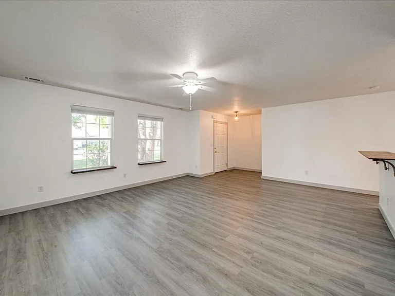 9482 W Portola Dr — Photo 5