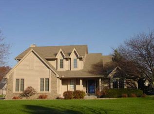 7336 Red Maple Dr, Holland, OH 43528