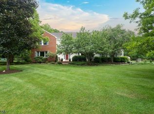 10 Monroe Ave, Belle Mead, NJ 08502