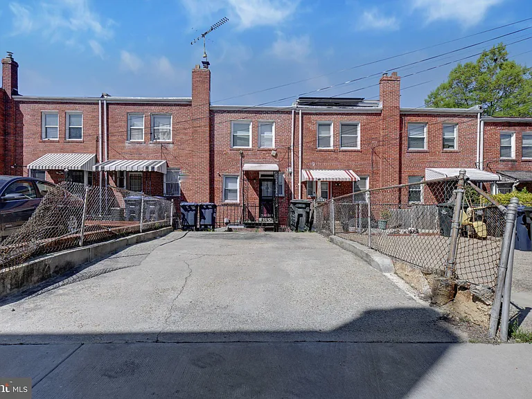 4607 N Capitol St NE — Photo 23