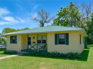 414 W 7th St, Eldon, MO 65026