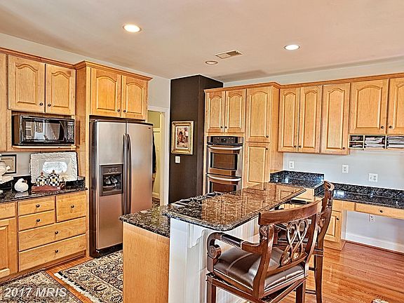 Enough space for 2 chefs
