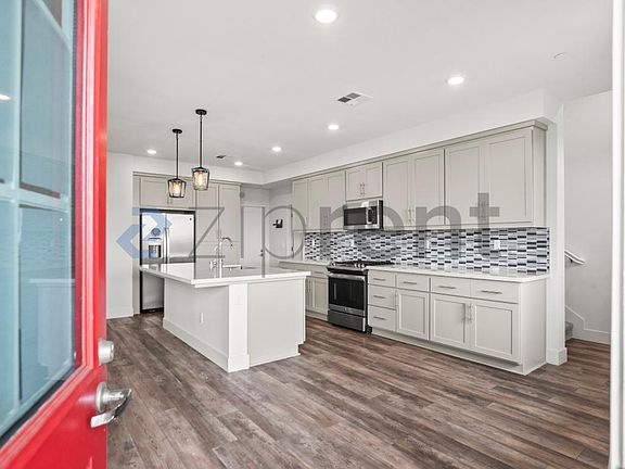 4th image of 9532 Seawind Way