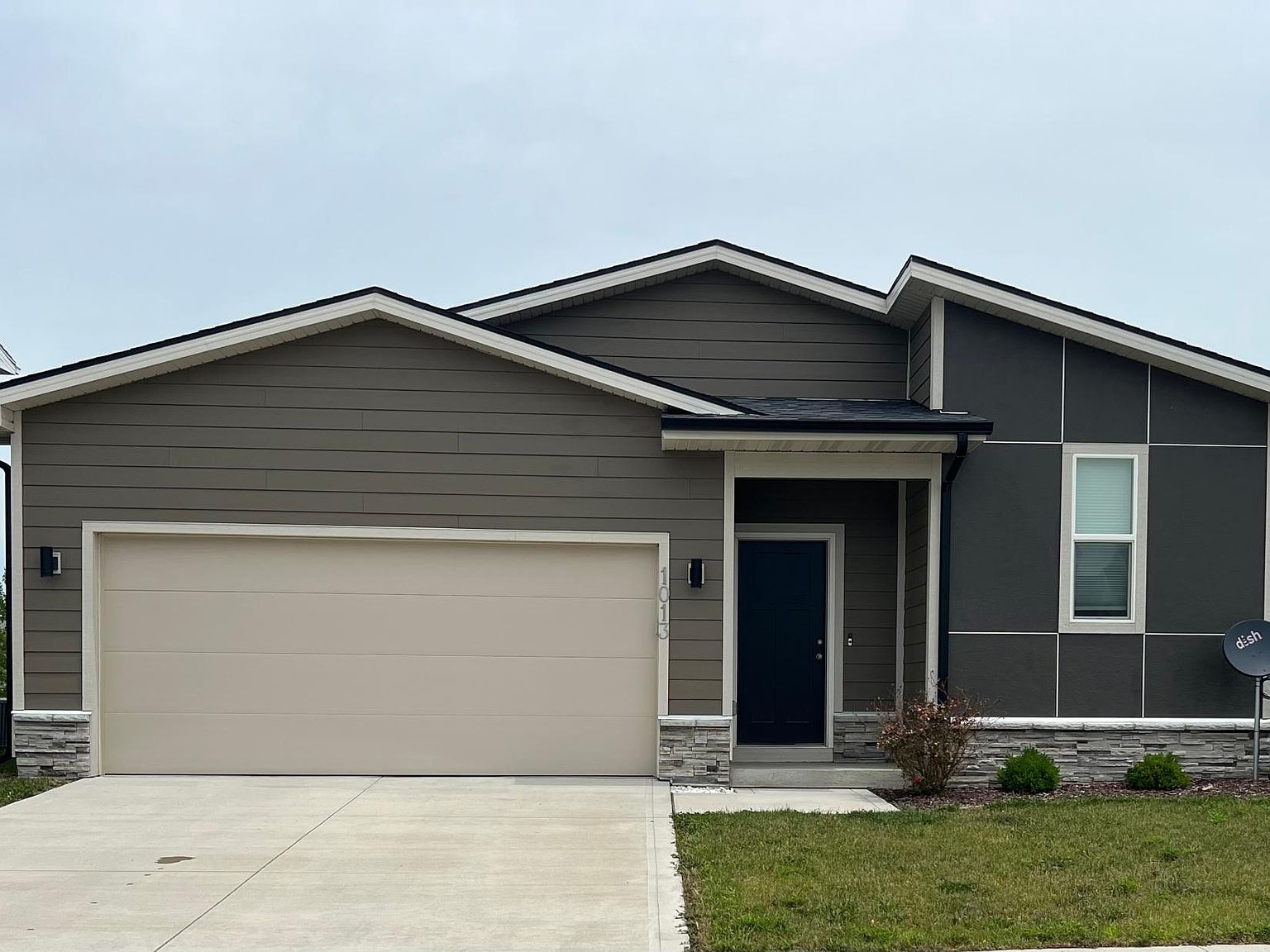 1013 NE 16th St, Grimes, IA 50111 Zillow