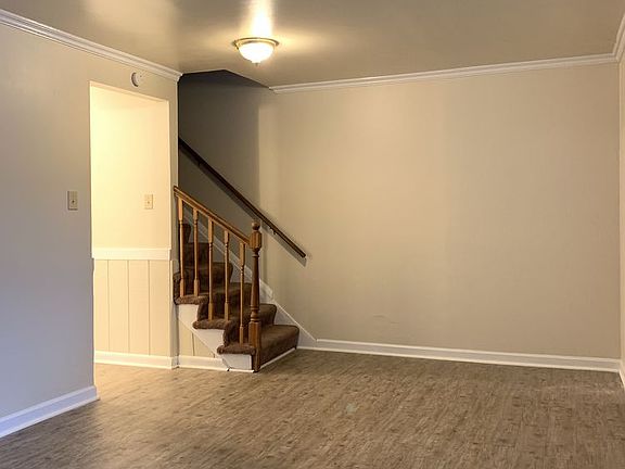 3rd image of 3909 Breezy Ct