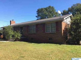 3053 Hawthorne Pl, Gadsden, AL 35907