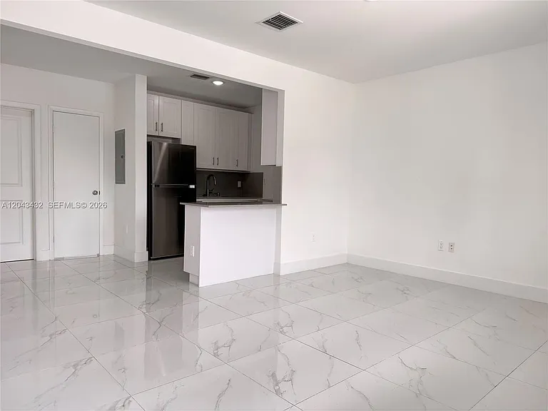 450 Beacom Blvd #A — Photo 2