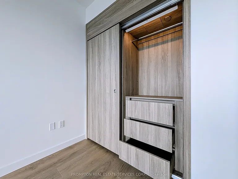 75 Billes Hts #1503 — Photo 13