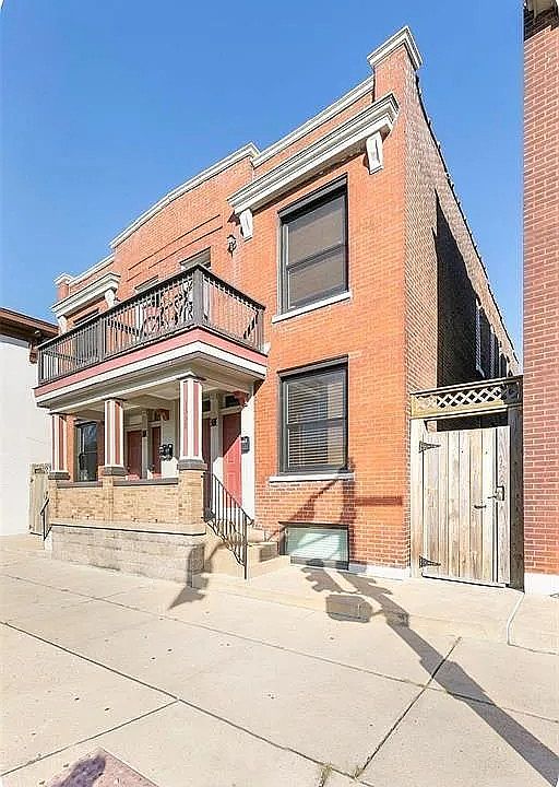1st image of 3338 S Grand Blvd #3338