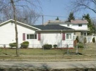 9441 Congress Park Ave, Brookfield, IL