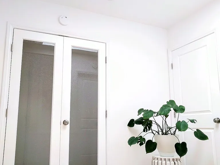 50 N Meridith Ave — Photo 1