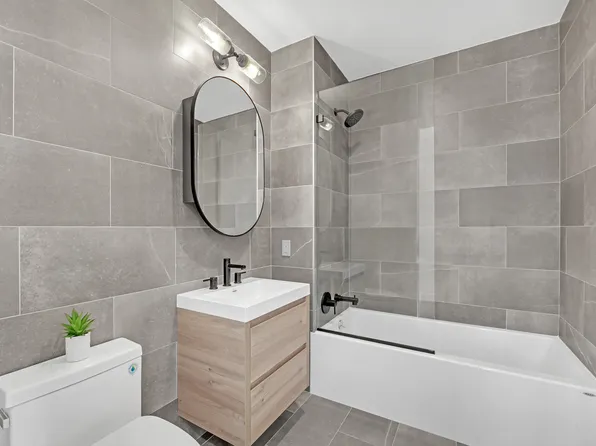 288 4th Avenue image 4 of 13