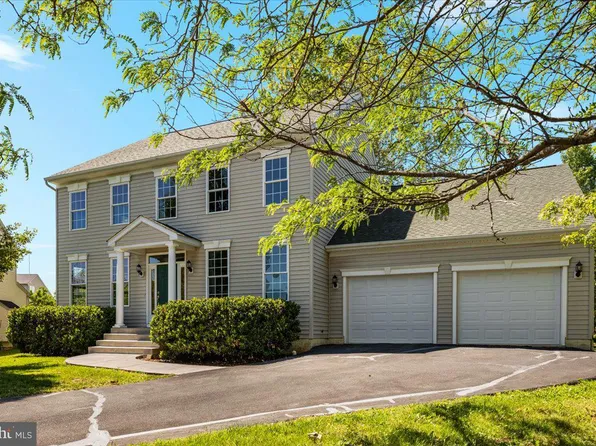 849 Village Ct, Front Royal, VA 22630