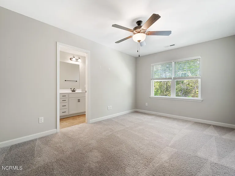 18 Catalina Cir — Photo 15