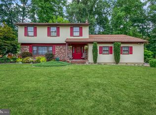 5 Pembroke Ct, Lawrence Township, NJ 08648
