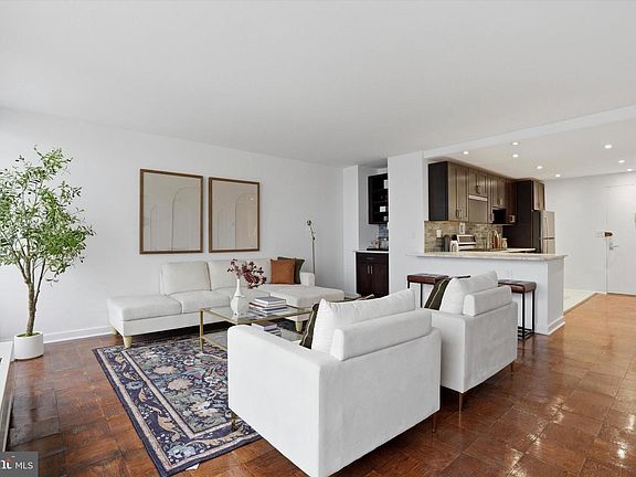 5th image of 200 Locust St #29FN