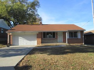 9247 Ranch Meadows Dr, Saint Louis, MO 63136