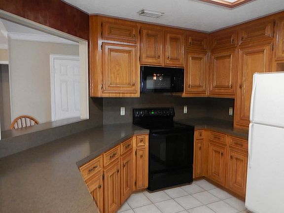 5th image of 22730 Red River Dr