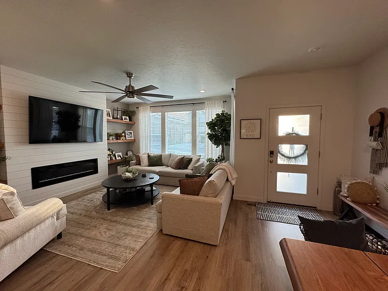 743 S Miller Ave — Photo 3