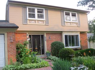 815 Dressler Ln, Rochester Hills, MI 48307