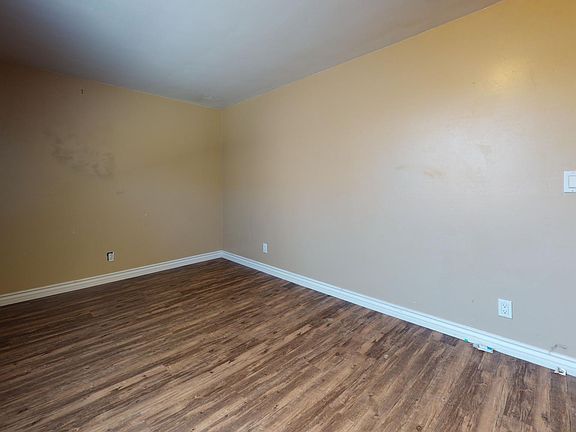 3rd image of 5628-30 Dorothy Dr