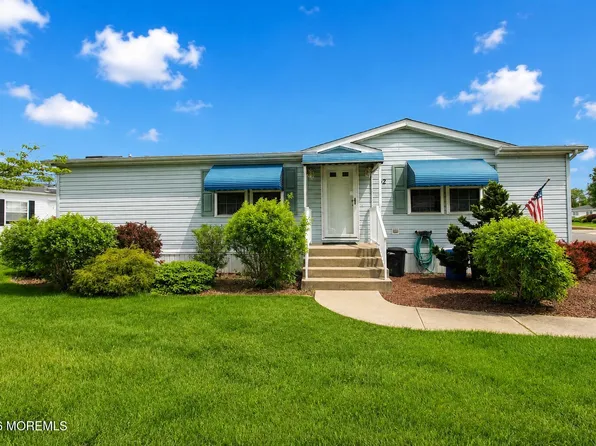 92 Cardinal Way, Freehold, NJ 07728