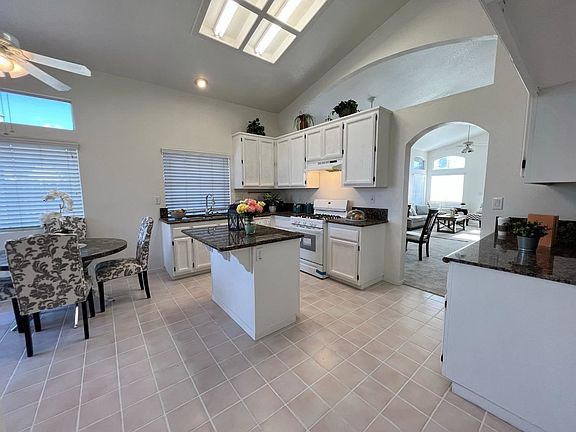 5th image of 5245 Stoney Creek Way