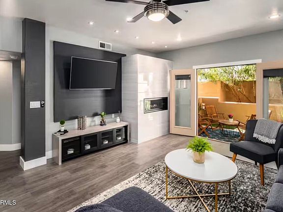 3rd image of 7021 E EARLL Drive #117